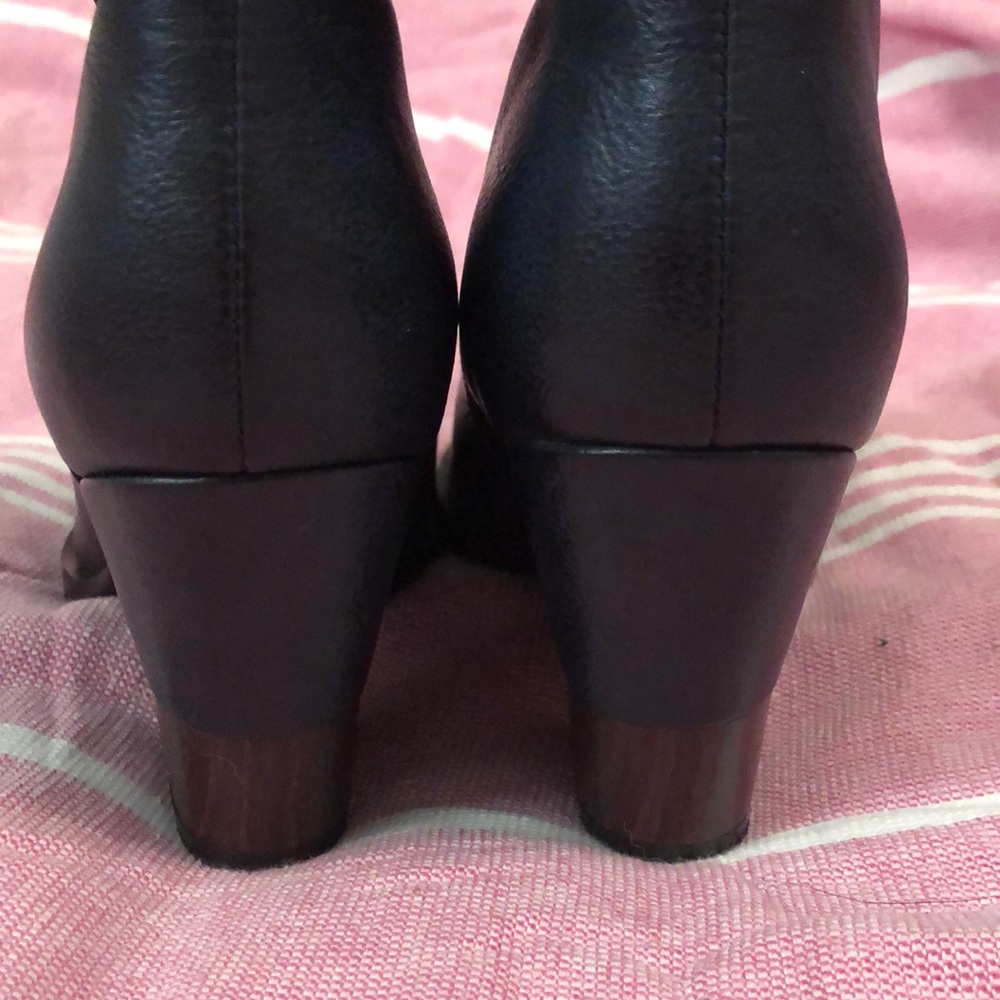 Great condition French Blu heeled ankle boots— very minor flaws! - Picture 10 of 12